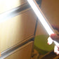 Barra luminosa con sensore di movimento magnetico e indicatore della batteria