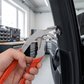 Strumento multifunzione per la rimozione delle clip auto